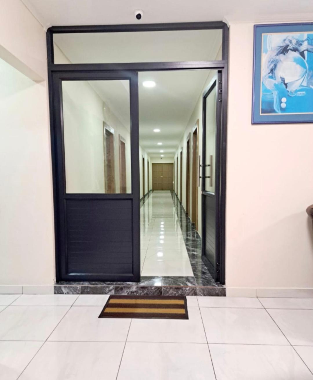 Supa Lodge Parow Bagian luar foto