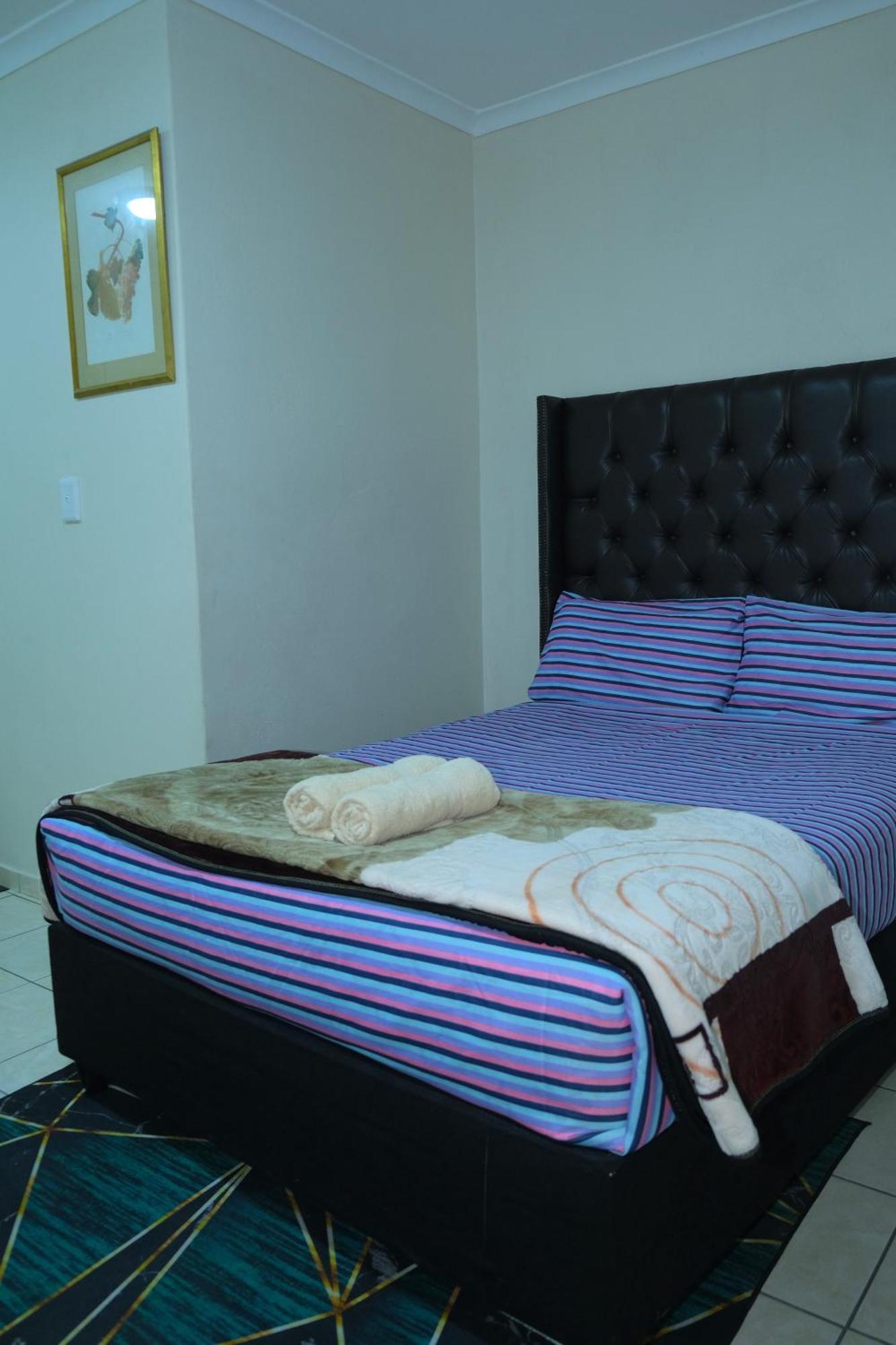 Supa Lodge Parow Bagian luar foto